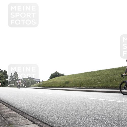 21.06.2026 - 29. Vierlanden-Triathlon H.Heesch http://msf.ph/oto/9907361 21.06.2026 11:55:36 Radfahren  meine-sportfotos.de