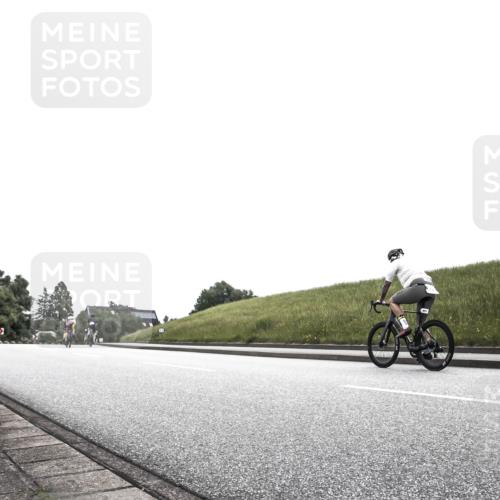 21.06.2026 - 29. Vierlanden-Triathlon H.Heesch http://msf.ph/oto/9907367 21.06.2026 11:55:36 Radfahren  meine-sportfotos.de