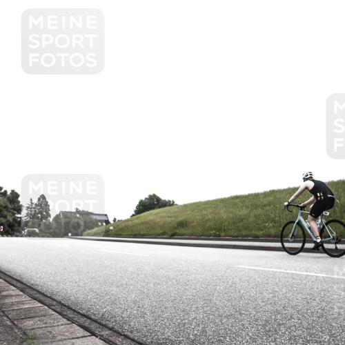 21.06.2026 - 29. Vierlanden-Triathlon H.Heesch http://msf.ph/oto/9907371 21.06.2026 11:56:06 Radfahren 756, 882 meine-sportfotos.de