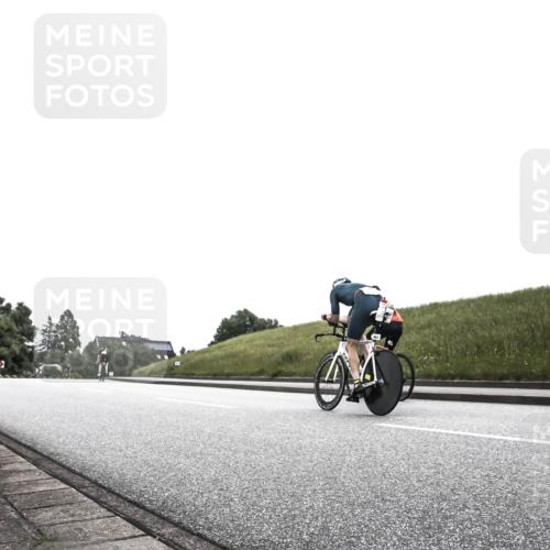 21.06.2026 - 29. Vierlanden-Triathlon H.Heesch http://msf.ph/oto/9907390 21.06.2026 11:56:18 Radfahren  meine-sportfotos.de