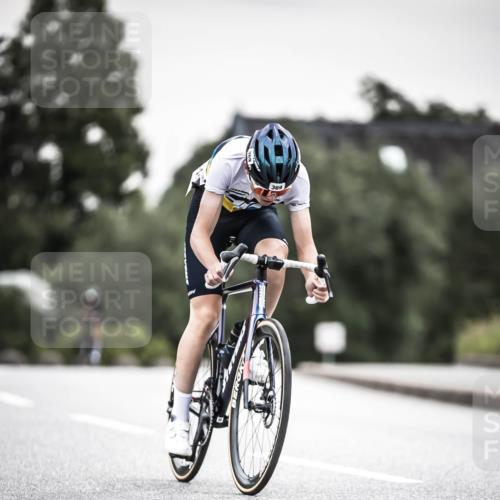 21.06.2026 - 29. Vierlanden-Triathlon H.Heesch http://msf.ph/oto/9907401 21.06.2026 10:25:40 Radfahren 6, 41, 63, 211, 369, 599 meine-sportfotos.de