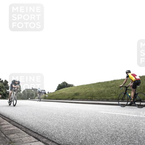 21.06.2026 - 29. Vierlanden-Triathlon H.Heesch http://msf.ph/oto/9907405 21.06.2026 11:56:45 Radfahren 638, 677, 817, 827, 879 meine-sportfotos.de