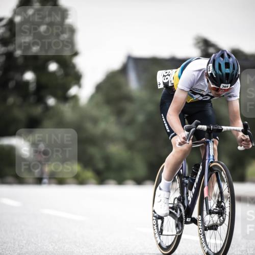 21.06.2026 - 29. Vierlanden-Triathlon H.Heesch http://msf.ph/oto/9907409 21.06.2026 10:25:40 Radfahren 6, 41, 63, 211, 369, 599 meine-sportfotos.de