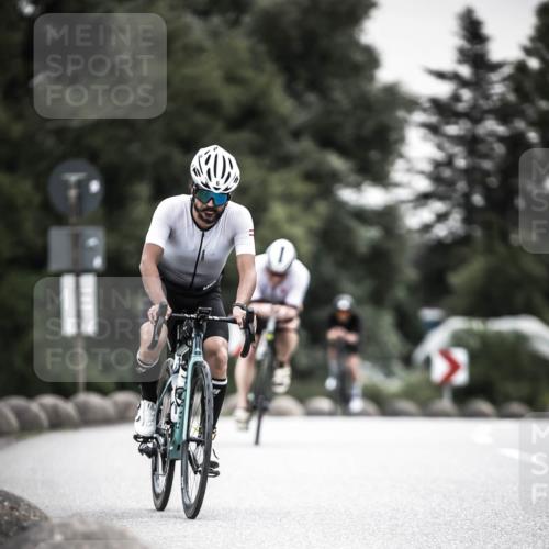 21.06.2026 - 29. Vierlanden-Triathlon H.Heesch http://msf.ph/oto/9907412 21.06.2026 10:25:42 Radfahren 6, 41, 63, 211, 369 meine-sportfotos.de