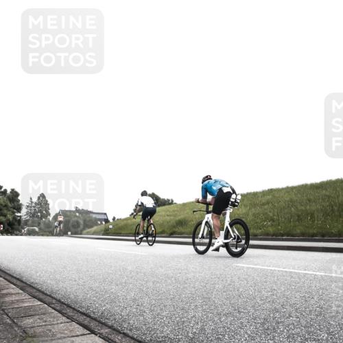 21.06.2026 - 29. Vierlanden-Triathlon H.Heesch http://msf.ph/oto/9907418 21.06.2026 11:56:47 Radfahren 243, 817, 827, 879 meine-sportfotos.de