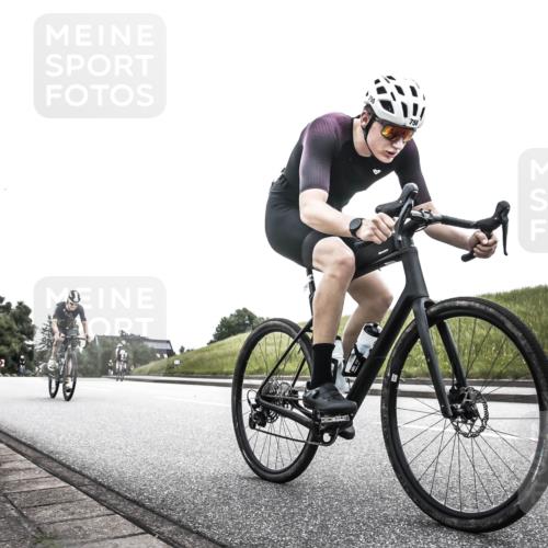 21.06.2026 - 29. Vierlanden-Triathlon H.Heesch http://msf.ph/oto/9907440 21.06.2026 11:56:59 Radfahren 686, 750, 777 meine-sportfotos.de