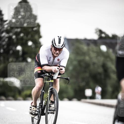 21.06.2026 - 29. Vierlanden-Triathlon H.Heesch http://msf.ph/oto/9907448 21.06.2026 10:25:44 Radfahren 6, 41, 63, 211 meine-sportfotos.de