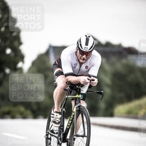 21.06.2026 - 29. Vierlanden-Triathlon H.Heesch http://msf.ph/oto/9907460 21.06.2026 10:25:44 Radfahren 6, 41, 63, 211 meine-sportfotos.de