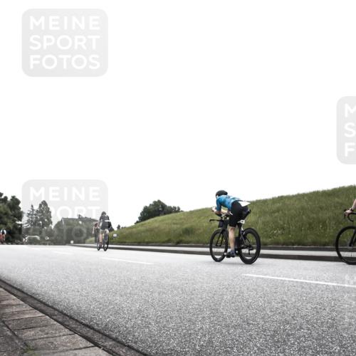 21.06.2026 - 29. Vierlanden-Triathlon H.Heesch http://msf.ph/oto/9907480 21.06.2026 11:58:50 Radfahren 257, 902 meine-sportfotos.de