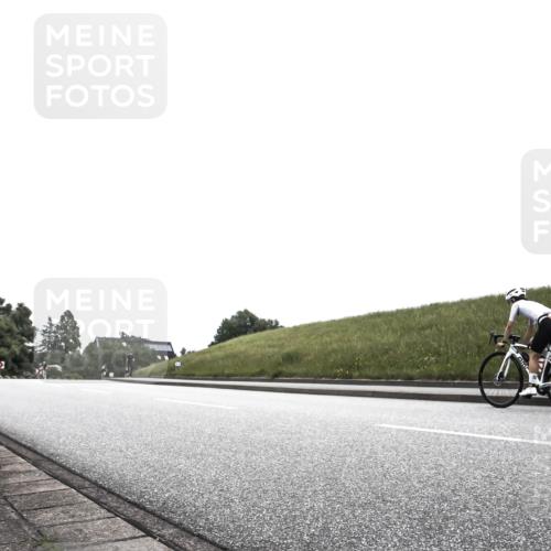 21.06.2026 - 29. Vierlanden-Triathlon H.Heesch http://msf.ph/oto/9907501 21.06.2026 11:58:59 Radfahren 809 meine-sportfotos.de