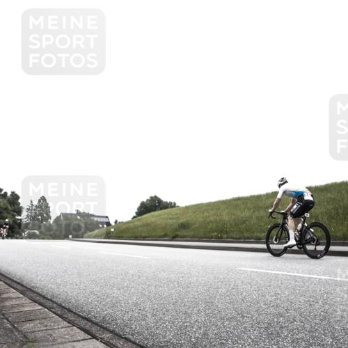 21.06.2026 - 29. Vierlanden-Triathlon H.Heesch http://msf.ph/oto/9907504 21.06.2026 11:59:21 Radfahren 645, 735, 845 meine-sportfotos.de