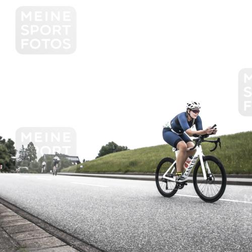 21.06.2026 - 29. Vierlanden-Triathlon H.Heesch http://msf.ph/oto/9907519 21.06.2026 11:59:24 Radfahren 735, 845 meine-sportfotos.de