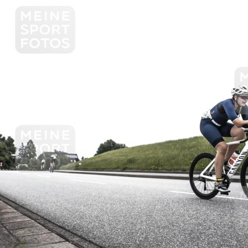 21.06.2026 - 29. Vierlanden-Triathlon H.Heesch http://msf.ph/oto/9907523 21.06.2026 11:59:24 Radfahren 735, 845 meine-sportfotos.de