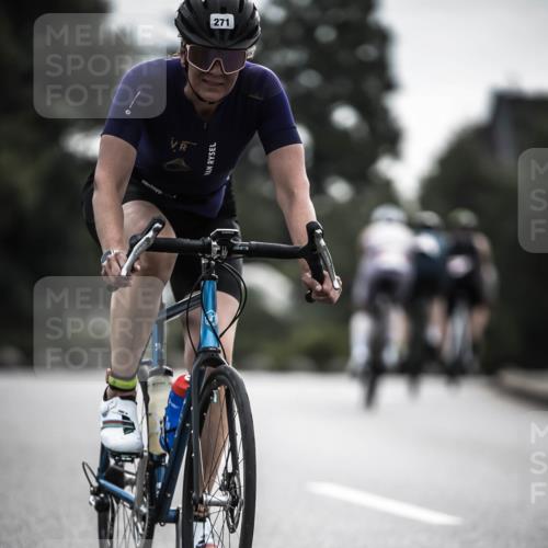 21.06.2026 - 29. Vierlanden-Triathlon H.Heesch http://msf.ph/oto/9907537 21.06.2026 09:22:46 Radfahren 29, 271, 292 meine-sportfotos.de