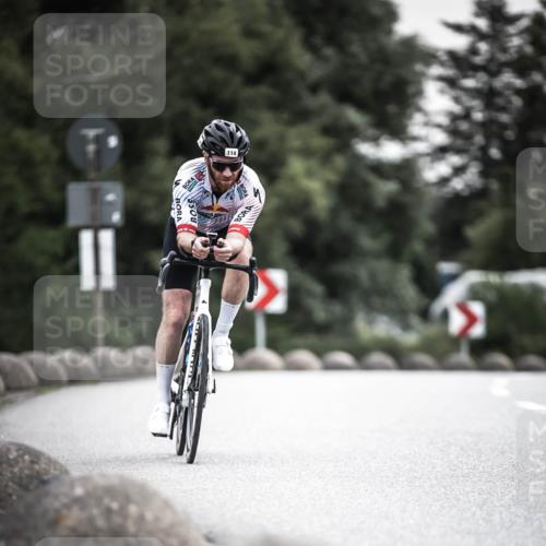 21.06.2026 - 29. Vierlanden-Triathlon H.Heesch http://msf.ph/oto/9907541 21.06.2026 10:25:52 Radfahren 114, 380, 382 meine-sportfotos.de
