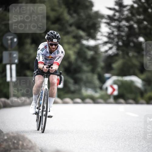 21.06.2026 - 29. Vierlanden-Triathlon H.Heesch http://msf.ph/oto/9907550 21.06.2026 10:25:52 Radfahren 114, 380, 382 meine-sportfotos.de