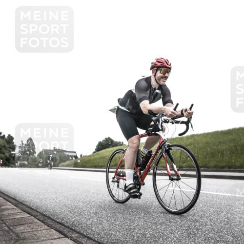 21.06.2026 - 29. Vierlanden-Triathlon H.Heesch http://msf.ph/oto/9907552 21.06.2026 12:00:35 Radfahren 669, 903 meine-sportfotos.de