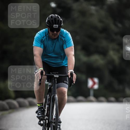 21.06.2026 - 29. Vierlanden-Triathlon H.Heesch http://msf.ph/oto/9907580 21.06.2026 09:22:51 Radfahren 29, 148, 292 meine-sportfotos.de