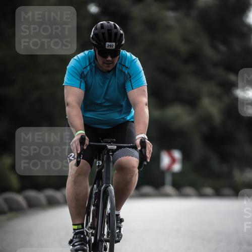 21.06.2026 - 29. Vierlanden-Triathlon H.Heesch http://msf.ph/oto/9907586 21.06.2026 09:22:51 Radfahren 29, 148, 292 meine-sportfotos.de