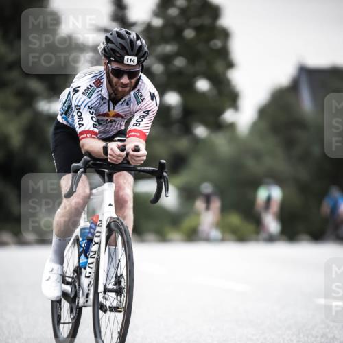 21.06.2026 - 29. Vierlanden-Triathlon H.Heesch http://msf.ph/oto/9907591 21.06.2026 10:25:53 Radfahren 114, 380, 382 meine-sportfotos.de