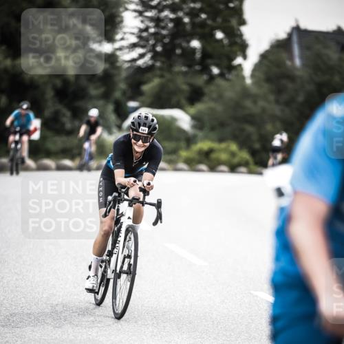 21.06.2026 - 29. Vierlanden-Triathlon H.Heesch http://msf.ph/oto/9907612 21.06.2026 10:26:05 Radfahren 8, 136, 291, 311, 383, 384, 415, 530, 536, 587, 591, 604, 613, 1355 meine-sportfotos.de