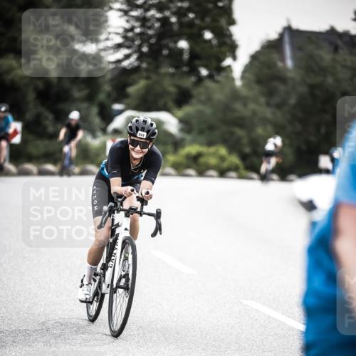 21.06.2026 - 29. Vierlanden-Triathlon H.Heesch http://msf.ph/oto/9907615 21.06.2026 10:26:05 Radfahren 8, 136, 291, 311, 383, 384, 415, 530, 536, 587, 591, 604, 613, 1355 meine-sportfotos.de