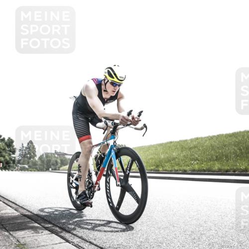 21.06.2026 - 29. Vierlanden-Triathlon H.Heesch http://msf.ph/oto/9907644 21.06.2026 13:05:58 Radfahren 1025, 1058, 1064, 1076, 1086 meine-sportfotos.de