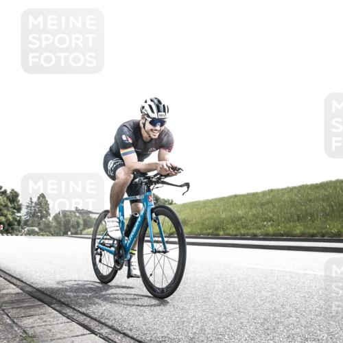 21.06.2026 - 29. Vierlanden-Triathlon H.Heesch http://msf.ph/oto/9907660 21.06.2026 13:06:47 Radfahren 1054, 1075, 1084 meine-sportfotos.de