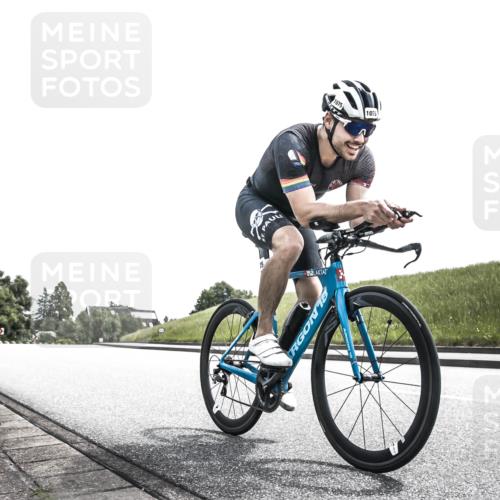 21.06.2026 - 29. Vierlanden-Triathlon H.Heesch http://msf.ph/oto/9907663 21.06.2026 13:06:47 Radfahren 1054, 1075, 1084 meine-sportfotos.de