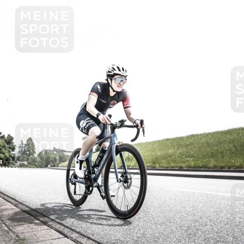 21.06.2026 - 29. Vierlanden-Triathlon H.Heesch http://msf.ph/oto/9907711 21.06.2026 13:15:31 Radfahren 1111 meine-sportfotos.de