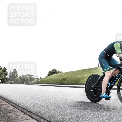 21.06.2026 - 29. Vierlanden-Triathlon H.Heesch http://msf.ph/oto/9907714 21.06.2026 13:15:43 Radfahren 1123 meine-sportfotos.de