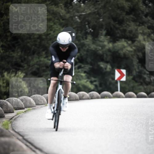 21.06.2026 - 29. Vierlanden-Triathlon H.Heesch http://msf.ph/oto/9907725 21.06.2026 09:23:10 Radfahren 14, 165 meine-sportfotos.de