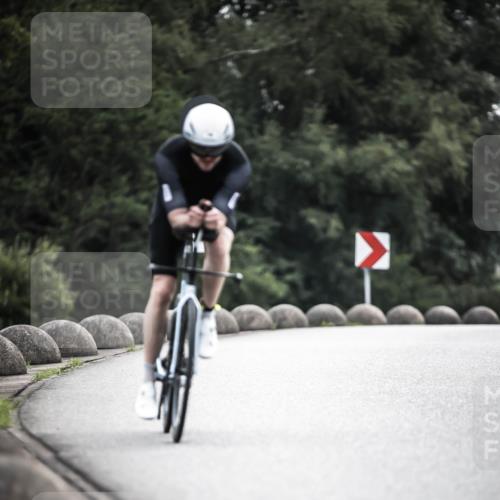 21.06.2026 - 29. Vierlanden-Triathlon H.Heesch http://msf.ph/oto/9907731 21.06.2026 09:23:10 Radfahren 14, 165 meine-sportfotos.de