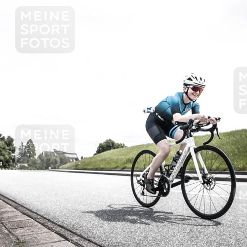 21.06.2026 - 29. Vierlanden-Triathlon H.Heesch http://msf.ph/oto/9907810 21.06.2026 13:22:34 Radfahren 1137 meine-sportfotos.de