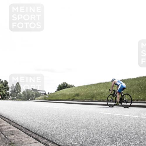 21.06.2026 - 29. Vierlanden-Triathlon H.Heesch http://msf.ph/oto/9907833 21.06.2026 13:27:53 Radfahren 1064, 1092 meine-sportfotos.de