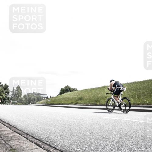 21.06.2026 - 29. Vierlanden-Triathlon H.Heesch http://msf.ph/oto/9907843 21.06.2026 13:28:12 Radfahren 1067, 1081 meine-sportfotos.de