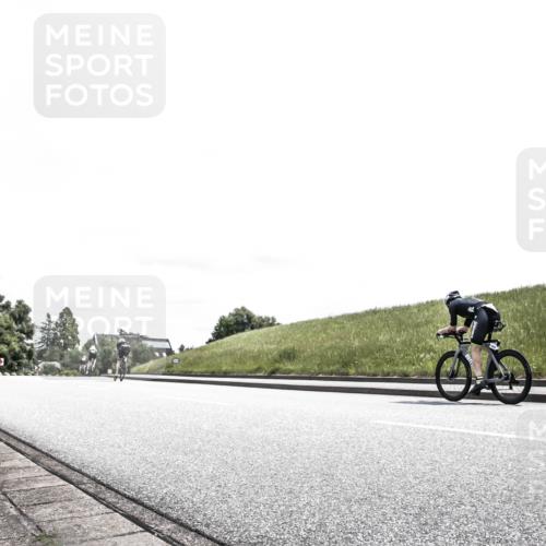 21.06.2026 - 29. Vierlanden-Triathlon H.Heesch http://msf.ph/oto/9907855 21.06.2026 13:28:23 Radfahren 1029, 1048 meine-sportfotos.de