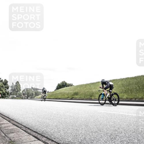 21.06.2026 - 29. Vierlanden-Triathlon H.Heesch http://msf.ph/oto/9907863 21.06.2026 13:28:24 Radfahren 1029, 1036, 1048 meine-sportfotos.de