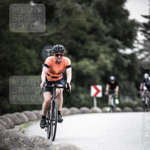 21.06.2026 - 29. Vierlanden-Triathlon H.Heesch http://msf.ph/oto/9907874 21.06.2026 10:26:32 Radfahren 46, 118, 119, 155, 278, 328, 353, 374, 488 meine-sportfotos.de