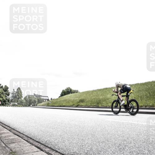 21.06.2026 - 29. Vierlanden-Triathlon H.Heesch http://msf.ph/oto/9907878 21.06.2026 13:28:46 Radfahren  meine-sportfotos.de