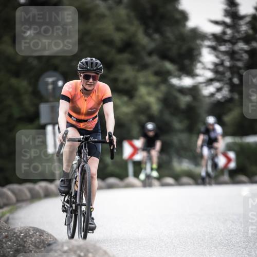 21.06.2026 - 29. Vierlanden-Triathlon H.Heesch http://msf.ph/oto/9907888 21.06.2026 10:26:33 Radfahren 46, 118, 119, 141, 155, 278, 328, 353, 374, 488 meine-sportfotos.de