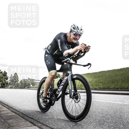 21.06.2026 - 29. Vierlanden-Triathlon H.Heesch http://msf.ph/oto/9907928 21.06.2026 13:32:12 Radfahren 1099, 1198, 1201, 1217 meine-sportfotos.de