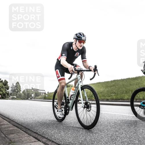21.06.2026 - 29. Vierlanden-Triathlon H.Heesch http://msf.ph/oto/9907930 21.06.2026 13:32:19 Radfahren 1090, 1091, 1192, 1194 meine-sportfotos.de
