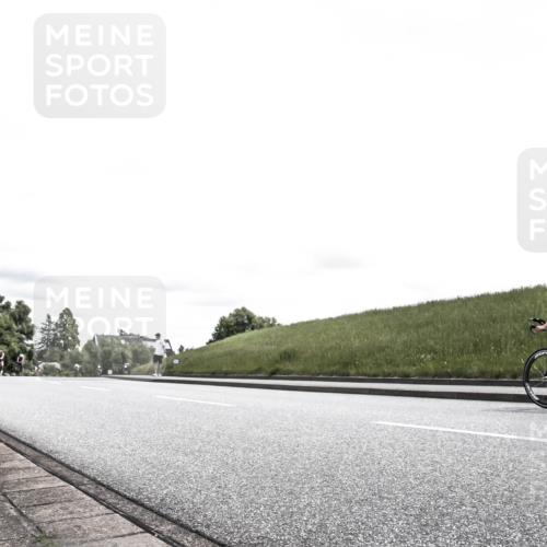 21.06.2026 - 29. Vierlanden-Triathlon H.Heesch http://msf.ph/oto/9907938 21.06.2026 13:32:39 Radfahren 1097, 1102, 1203 meine-sportfotos.de