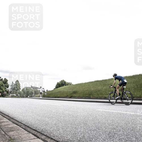 21.06.2026 - 29. Vierlanden-Triathlon H.Heesch http://msf.ph/oto/9907945 21.06.2026 13:32:39 Radfahren 1097, 1102, 1203 meine-sportfotos.de