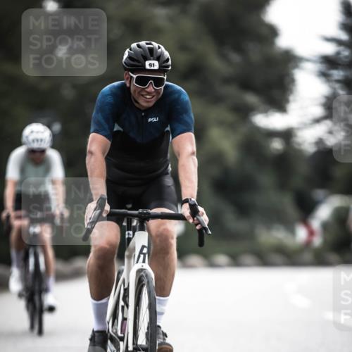 21.06.2026 - 29. Vierlanden-Triathlon H.Heesch http://msf.ph/oto/9907958 21.06.2026 09:23:42 Radfahren 91, 131, 166, 220, 252, 264, 266 meine-sportfotos.de