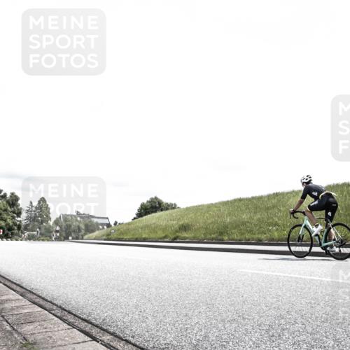 21.06.2026 - 29. Vierlanden-Triathlon H.Heesch http://msf.ph/oto/9907975 21.06.2026 13:33:45 Radfahren 1074, 1178 meine-sportfotos.de