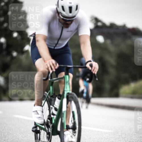 21.06.2026 - 29. Vierlanden-Triathlon H.Heesch http://msf.ph/oto/9907998 21.06.2026 10:26:44 Radfahren 58, 141, 177, 184, 219, 386, 485 meine-sportfotos.de