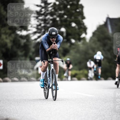 21.06.2026 - 29. Vierlanden-Triathlon H.Heesch http://msf.ph/oto/9908008 21.06.2026 10:26:50 Radfahren 112, 164, 184 meine-sportfotos.de