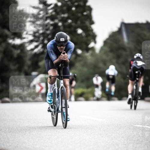 21.06.2026 - 29. Vierlanden-Triathlon H.Heesch http://msf.ph/oto/9908012 21.06.2026 10:26:50 Radfahren 112, 164, 184 meine-sportfotos.de